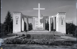 Monumento a los Caídos. AHPSo 13583a (3)