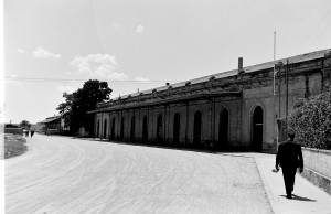 Estación Vieja. Fachada exterior. AHPSo 19610. Archivo Carrascosa